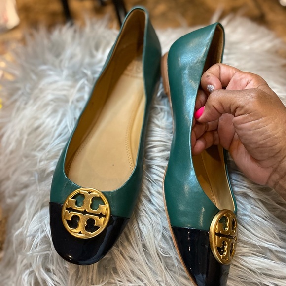 Tory Burch navy and green color block flats. Worn twice only. - Picture 7 of 12